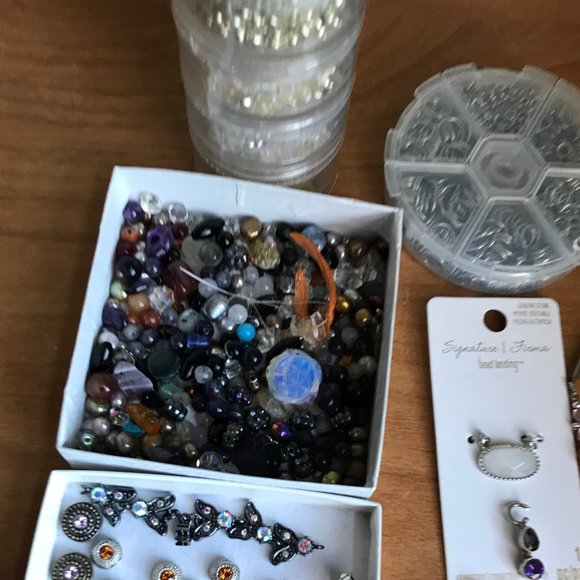 Bundle jewelry making supply~ beads, findings, pendants - Picture 2 of 4